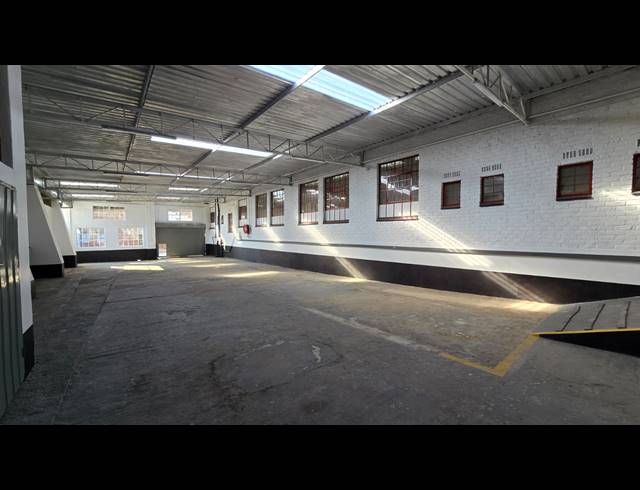 437M² WAREHOUSE TO LET IN SEBENZA